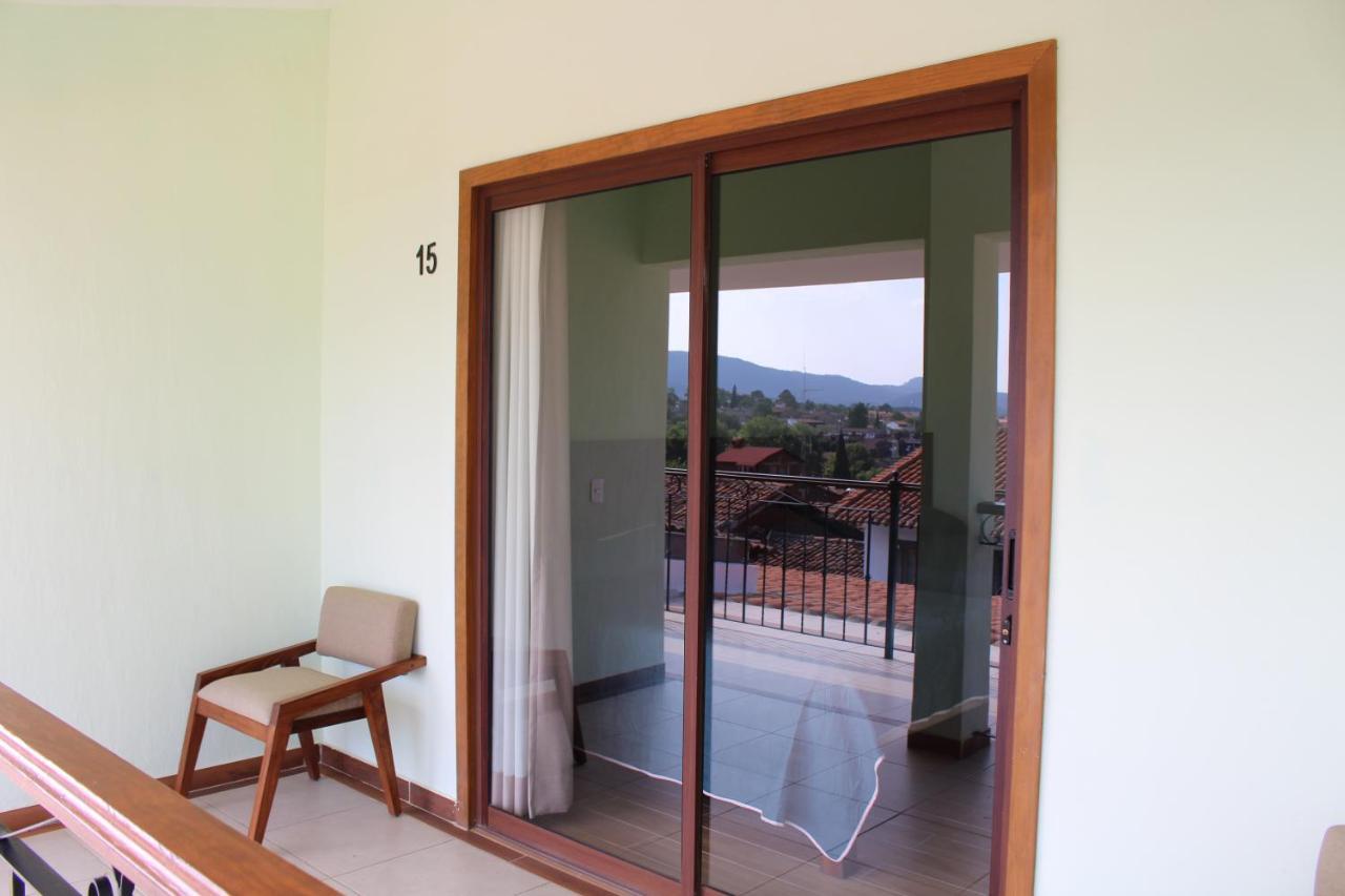 Hotel Casa Peregrina Тапальпа Экстерьер фото