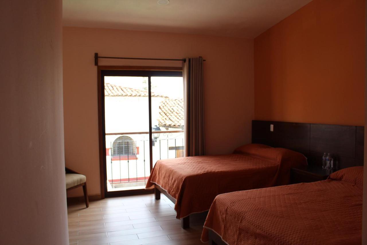 Hotel Casa Peregrina Тапальпа Экстерьер фото