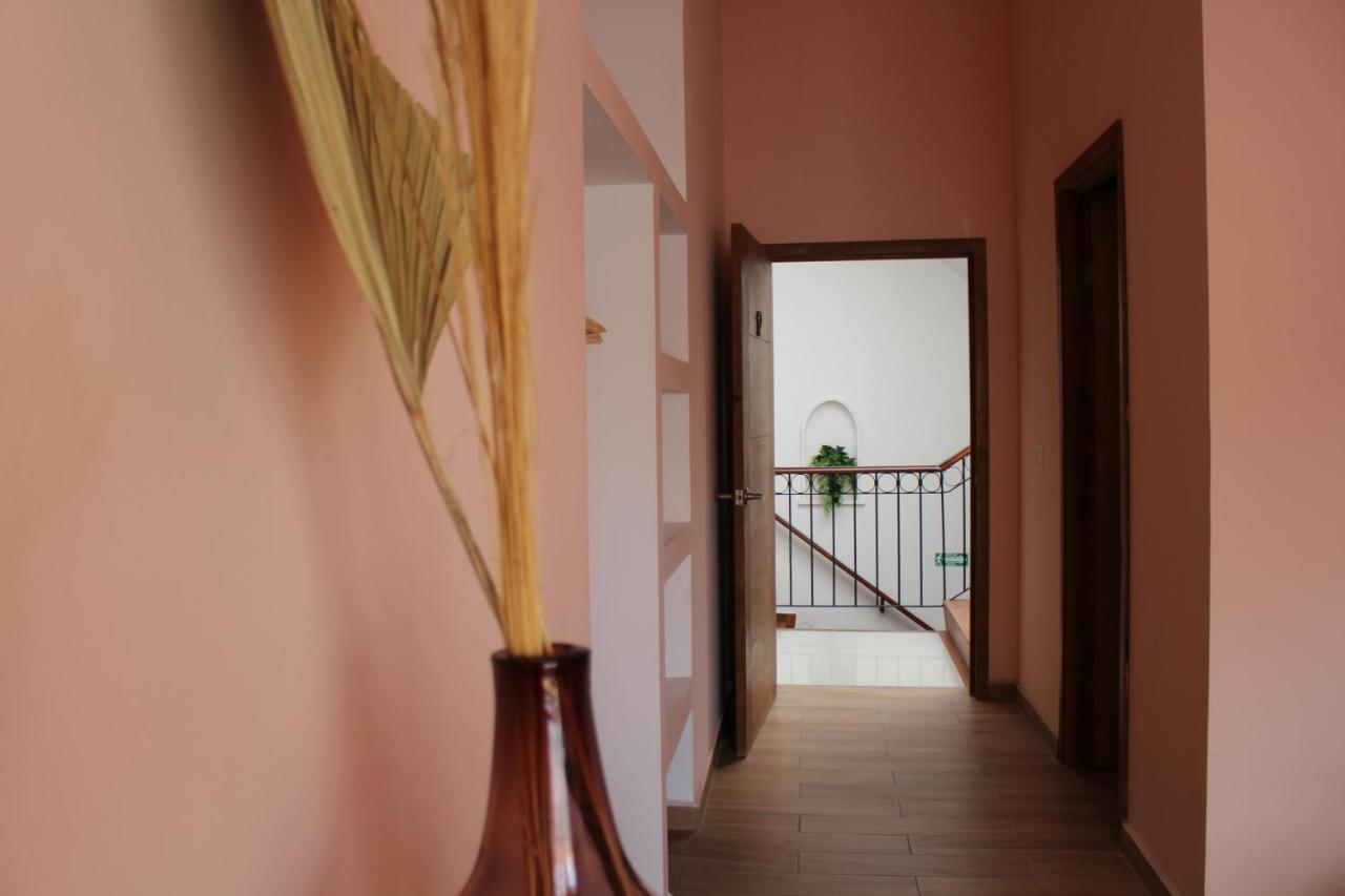 Hotel Casa Peregrina Тапальпа Экстерьер фото