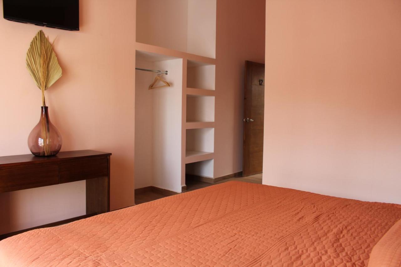 Hotel Casa Peregrina Тапальпа Экстерьер фото