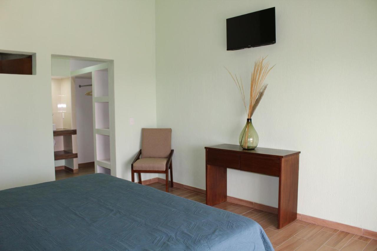 Hotel Casa Peregrina Тапальпа Экстерьер фото
