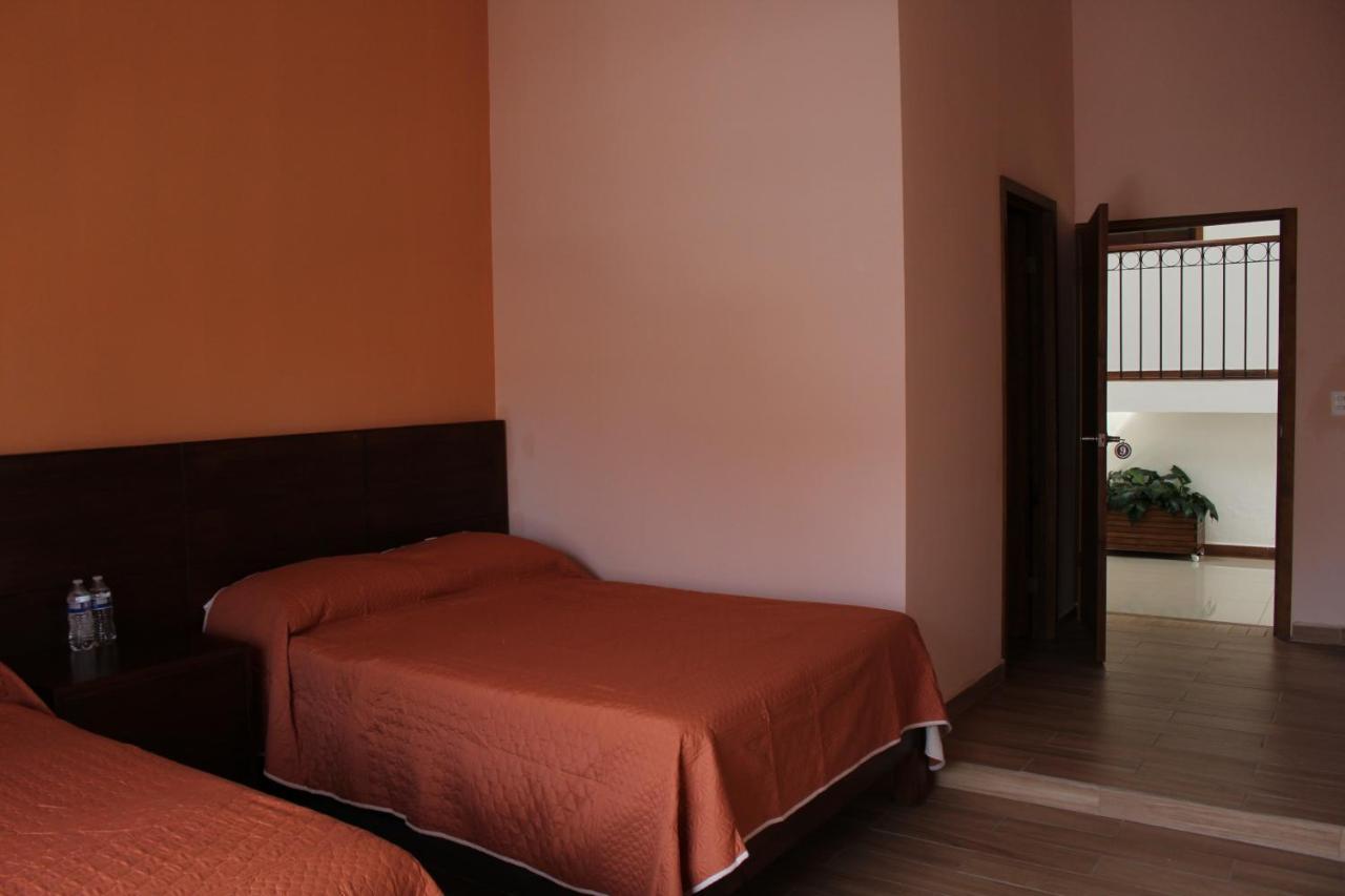 Hotel Casa Peregrina Тапальпа Экстерьер фото